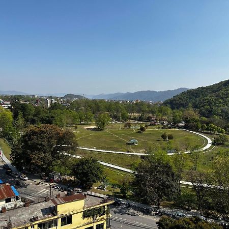 Hotel Lake Shore Pokhara Exterior photo