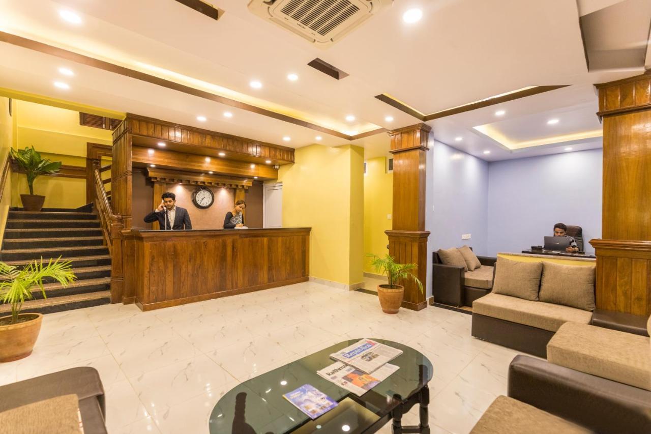 Hotel Lake Shore Pokhara Exterior photo