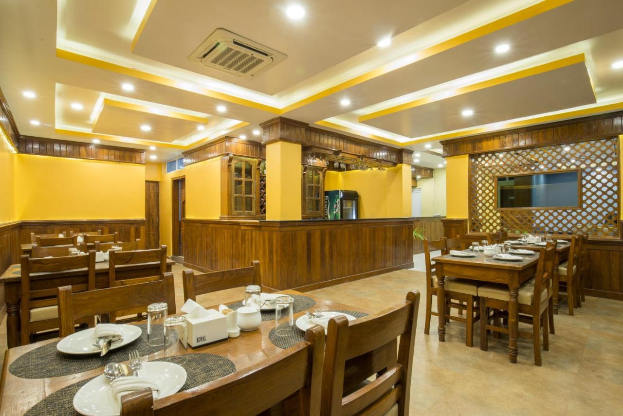 Hotel Lake Shore Pokhara Exterior photo
